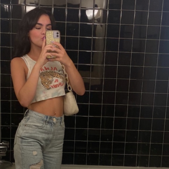 Addison Rae 'always a lady' cropped tank - Picture 4 of 5